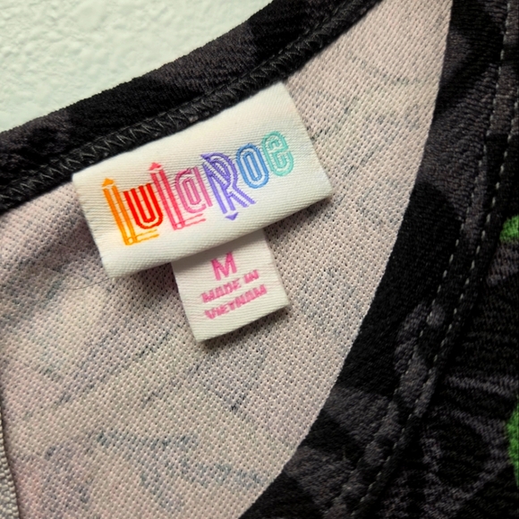 Vintage Lularoe Amelia M Pink and Black Floral Pattern NWT - Picture 3 of 7